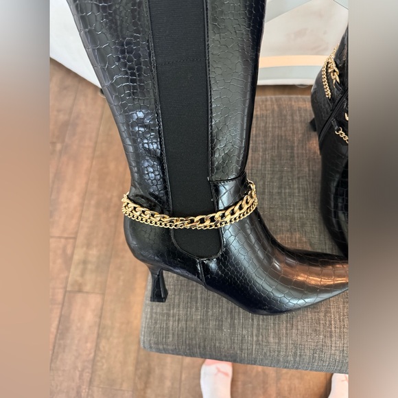 New Women’s black high heel boots with gold chains, size 9 - Picture 4 of 6